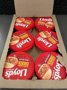 lot 16 image: M - Case of Lloyds Seasoned Shredded BBQ Chicken 6 Tubs 16oz Each