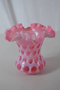 lot 4 image: Vintage Fenton Pink Opalescent Hobnail Ruffled Vase