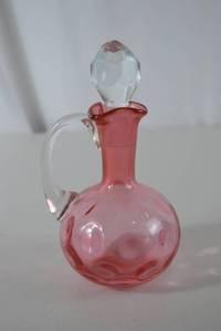lot 29 image: Pink Fenton Glass Cruet with Stopper