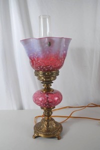 lot 36 image: Fenton Cranberry Opalescent Table Lamp with Brass Base