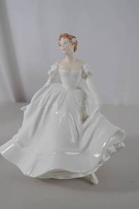 lot 45 image: 1981 Royal Doulton Nancy HN 2955 Bone China Figurine