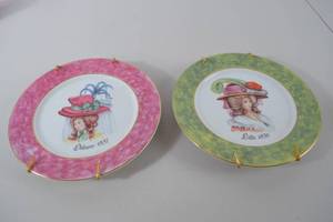 lot 47 image: Pair of Limoges Decorative Portrait Plates, RSM Italy