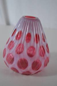 lot 57 image: Fenton Pink and White Hobnail Art Glass Vase, 5 in. Tall