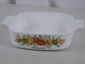 lot 163 image: Vintage CorningWare LEchalote 7x2 Inch Baking Dish