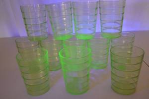lot 125 image: Set of 16 Vintage Green Uranium Glass Tumblers, 4 Inch