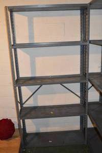lot 201 image: Metal Shelving Unit with 5 Adjustable Shelves