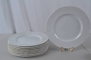lot 187 image: Simpsons Marlborough Old English Ironstone 10.5in Dinner Plates, Set of 8