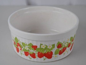 lot 191 image: Action Microwave Collection Strawberry Stoneware Casserole Dish, 8 in