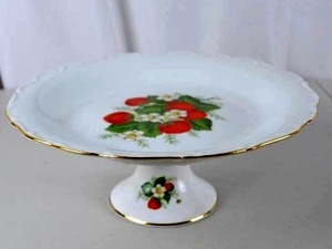 lot 199 image: Porcelain Strawberry Pedestal Cake Plate with Gold Trim - 11 Inch