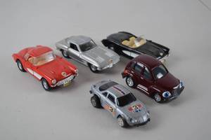 lot 216 image: Lot of 5 Die-Cast Toy Cars Assorted Styles and Colors