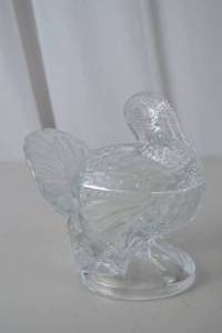 lot 236 image: LE Smith Clear Glass Turkey Candy Dish with Lid