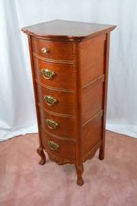 lot 270 image: Lexington 5-Drawer Tallboy Chest with Brass Pulls