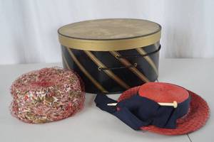 lot 281 image: Vintage Beresford and Red Straw Hats with Gwenn Pennington Hat Box