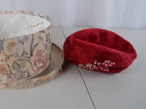 lot 282 image: Daytons Red Faux Fur Beret with Rhinestones, Large, with Floral Hat Box