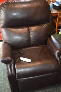 lot 306 image: Brown Pride Power Lift Recliner Chair