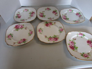 lot 35 image: Royal Albert Plates - six American ...