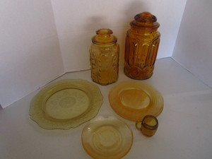 lot 39 image: Amber canister with Moon & Stars - ...