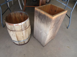lot 43 image: Vintage nail keg 20H and square st...