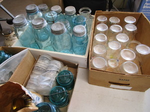 lot 48 image: Blue canning jars - Ball & Mason, z...