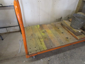 lot 51 image: Industrial dock cart 60L...