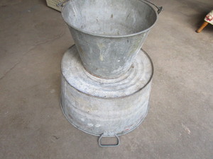 lot 65 image: Galvanized wash tub 20D and two p...