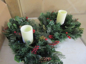 lot 85 image: Christmas table centerpieces with b...