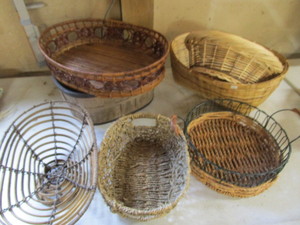 lot 86 image: Baskets...