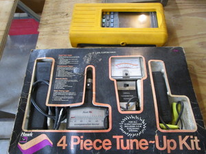 lot 93 image: Tuneup kit - 4 piece, Fluke meter s...