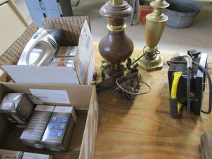 lot 95 image: Lamps, bulbs, halogen work light...