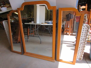 lot 131 image: Trifold dresser mirror, center pane...