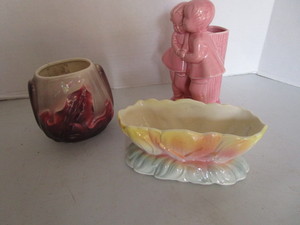 lot 171 image: Royal Copley planters, couple plant...