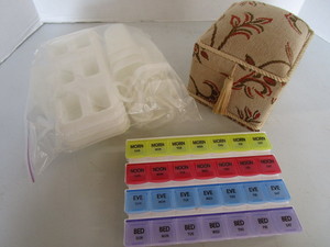 lot 181 image: Tupperware popsicles sets - three t...