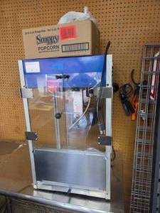 lot 16 image: Commercial Popcorn Machine