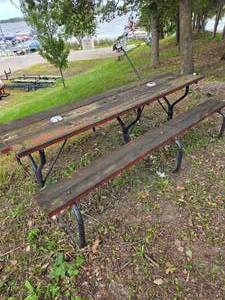 lot 36 image: 8 Picnic Table
