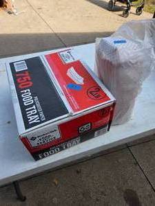 lot 43 image: 750 New Food Trays