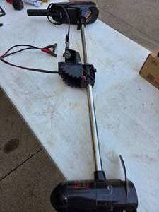 lot 64 image: Motor Guide 32LB Trolling Motor (Works)