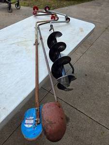 lot 80 image: Strikemaster 6 Hand Ice Auger (UNUSED) & 2 Spoon Ice Drills