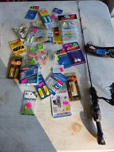 lot 106 image: Ice Fishing RodReel & Pan Fish Lures (UNUSED)