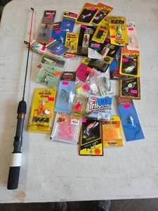 lot 117 image: Ice Fishing RodReel & Pan Fish LuresTackle (UNUSED)