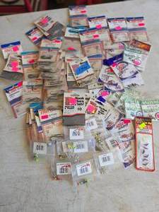 lot 143 image: HooksJigsSpinners (UNUSED)