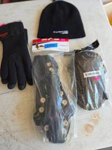 lot 144 image: Ice Fishing Equipment