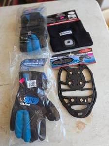 lot 146 image: Ice Fishing Equipment (UNUSED)