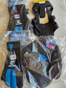 lot 148 image: Ice Fishing Equipment (UNUSED)