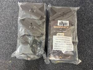 lot 52 image: 2 x 6ct Packs of Plastic Reuseable Mouse Traps
