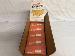 lot 142 image: 6 Back to Nature Pink Himalayan Sea Salt Crackers
