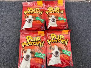 lot 122 image: 4 Bags of Pup-Peroni Dog Treats