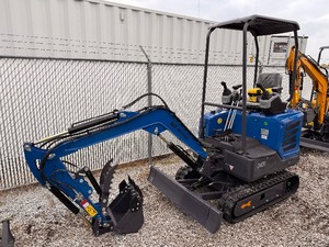 lot 4 image: DM20 Mini Excavator