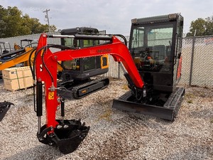 lot 9 image: QNT50R Mini Excavator