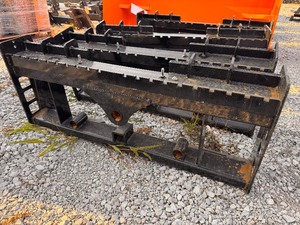 lot 67 image: Pallet Fork Frame