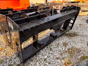 lot 134 image: Pallet Fork Frame